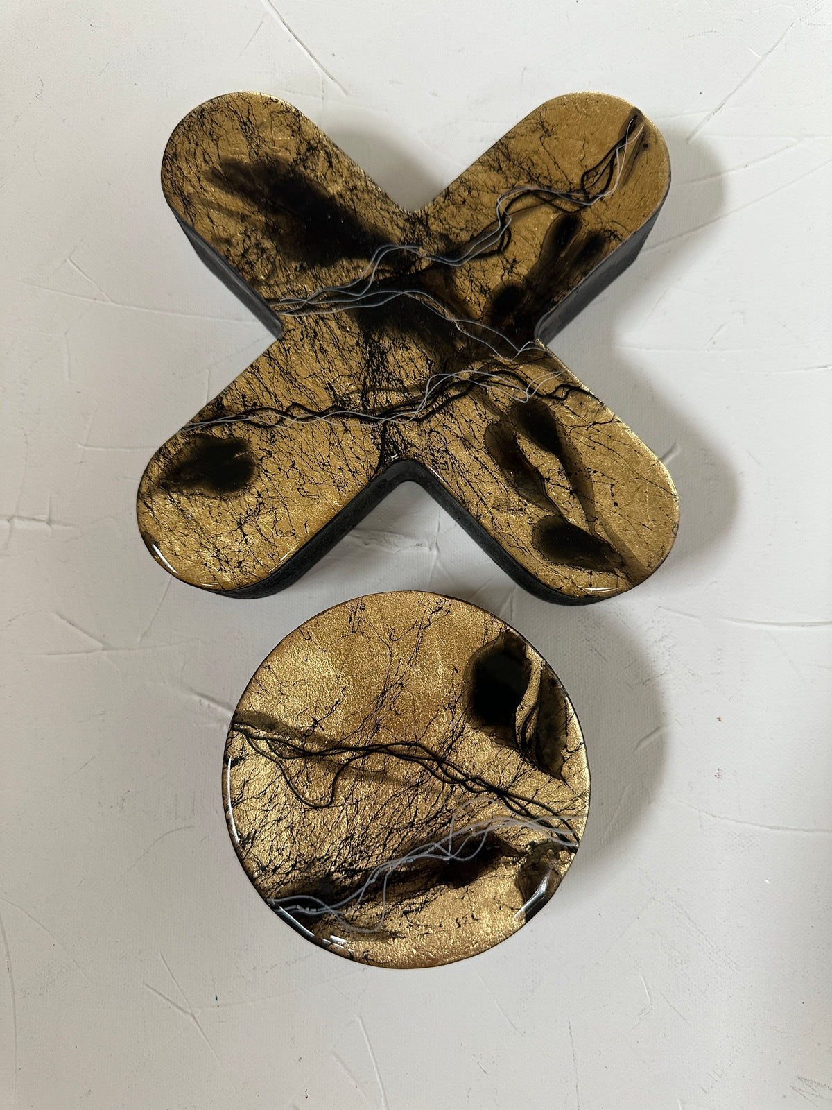 Hug and Kiss Set - Gold/Black